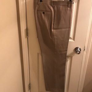 Beige Flat Front Nautica Dress Paints size 34/32